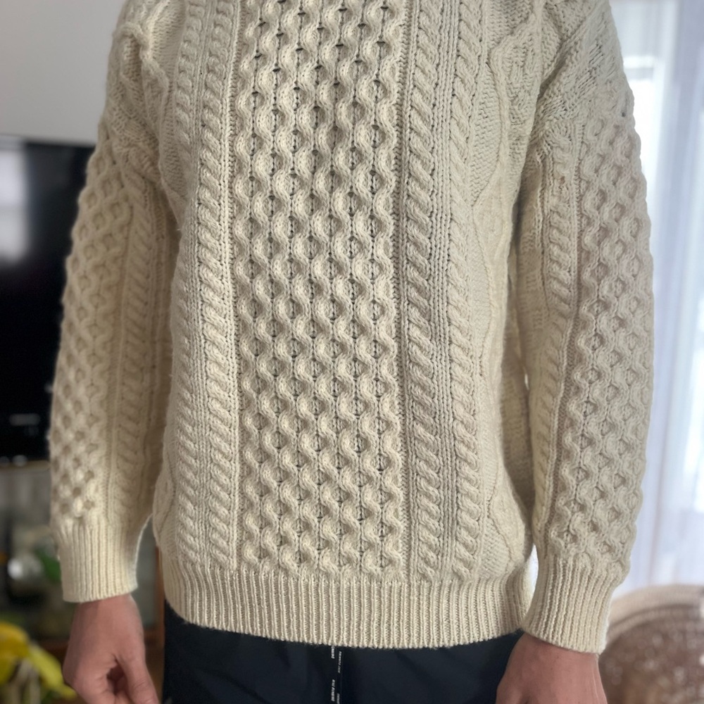 Vintage made in Ireland 🇮🇪 Men's Classic Cream Cable Knit Sweater, 100% wool - Picture 2 of 6